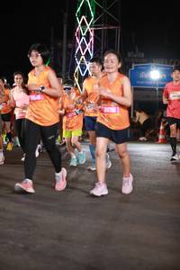 BIB: 2571, 24781, 24338
                            <button type="button" onclick="openModal(21559060)" class="btn btn-primary btn-sm float-right btn-popup" data-toggle="modal" data-target=".modal-high-quality">
                        <i class="fas fa-shopping-cart"></i> Add to Cart
                    </button>
                                            <button type="button" onclick="isThisMe(21559060, true)" class="btn btn-success btn-sm float-right btn-popup btn-isme hidden" data-toggle="tooltip" data-placement="bottom" title="นี่คือรูปของคุณใช่ไหม คลิกที่นี่เพื่อเอาเข้าอัลบั้ม">
                        <i class="fas fa-plus"></i> Add to album
                    </button>
                    <button type="button" onclick="isThisMe(21559060, false)" class="btn btn-warning btn-sm float-right btn-popup btn-isnotme hidden">
                        <i class="fas fa-ban"></i> Remove from album
                    </button>